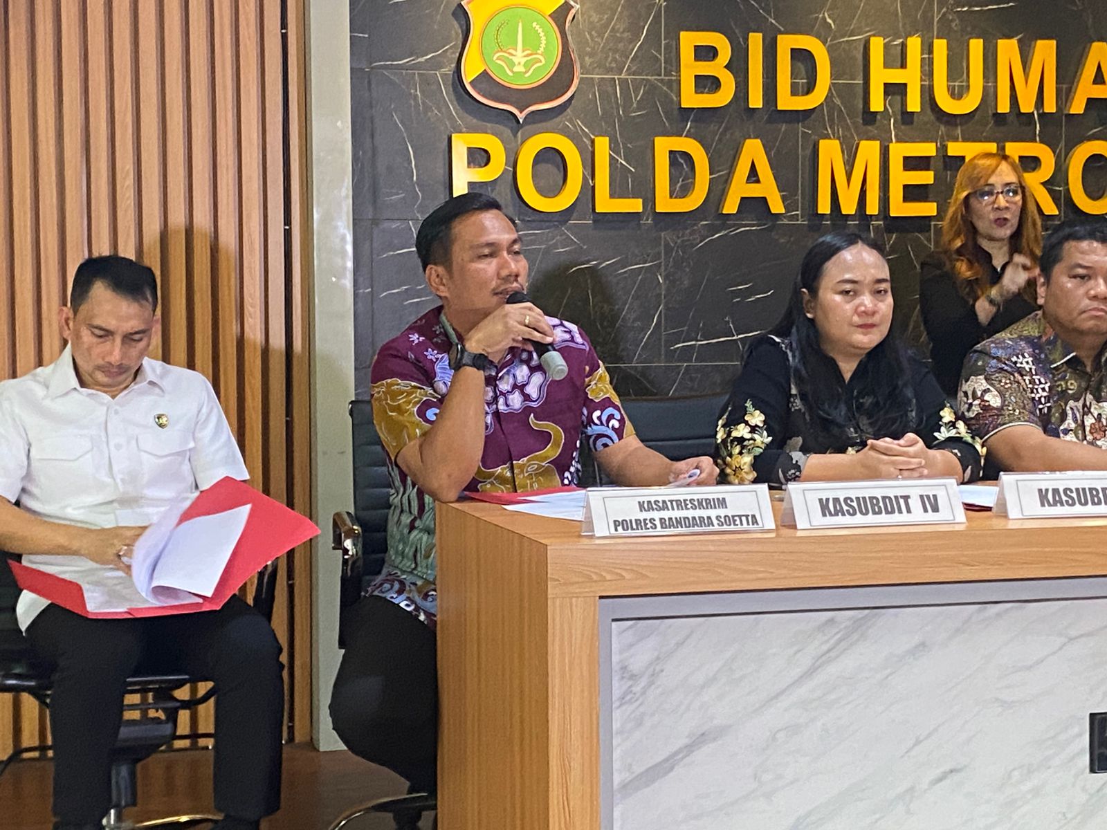 Direktorat Reserse Siber Polda Metro Jaya saat melakukan Pengungkapan Kasus Ilegal Akses dan Pemalsuan Dokumen Elektronik, di Mapolda Metro Jaya, Jumat, 9/5/2025 | Ari Kurniansyah/Forum Keadilan