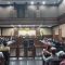 Penyelidik KPK Arif Budi Raharjo saat dihadirkan sebagai saksi di sidang Hasto di Gedung Tipikor Jakarta Pusat, Jumat, 16/5/2025 | Syahrul Baihaqi/Forum Keadilan