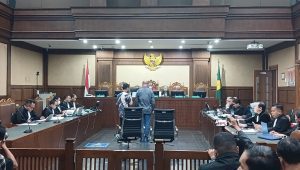 Eks Ketua KPK Hasyim Asy’ari saat dihadirkan sebagai saksi di kasus Hasto Kristiyanto di Pengadilan Tipikor Jakarta Pusat, Jumat, 16/5/2025 | Syahrul Baihaqi/Forum Keadilan