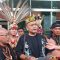 Politisi PDIP, Guntur Romli saat membacakan surat Sekjen PDIP Hasto Kristiyanto di depan Pengadilan Tipikor Jakarta Pusat, Kamis, 22/5/2025. | Syahrul Baihaqi/ Forum Keadilan