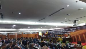 Ketua Mahkamah Agung Sunarto saat memberikan pembekalan terhadap hakim di wilayah peradilan Jakarta di Gedung Mahkamah Agung, Jumat, 23/5/2025 | Syahrul Baihaqi/Forum Keadilan