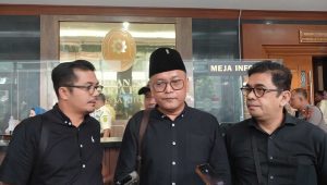 Politisi PDI Perjuangan Guntur Romli di Gedung Pengadilan Tipikor Jakarta Pusat, Senin, 26/5/2025 | Syahrul Baihaqi/Forum Keadilan