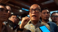 Wamenaker Immanuel Ebenezer menanggapi soal membludaknya pencari kerja di Job Fair Bekasi, di kawasan Jakarta Timur, Jumat, 30/5/2025 | Novia Suhari/Forum Keadilan