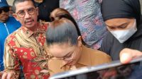 Artis Nikita Mirzani saat keluar dari Rutan Ditresnarkoba Polda Metro Jaya, Kamis 5/6/2025 | Ari Kurniansyah/Forum Keadilan