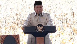Presiden RI Prabowo Subianto berpidato dalam acara Panen Raya Jagung, di Kabupaten Bengkayang, Kalimantan Barat, Kamis, 6/5/2025. | YouTube Sekretariat Presiden
