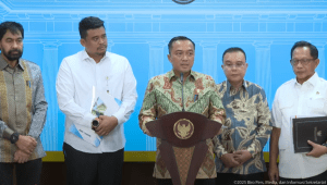 Konferensi Pers Penyelesaian Isu Permasalahan Empat Pulau di Perbatasan Prov. Aceh dan Sumut, Menteri Sekretaris Negara (Mensesneg) Prasetyo Hadi, Wakil Ketua DPR Sufmi Dasco Ahmad, Mendagri Tito Karnavian, Gubernur Sumut Bobby Nasution, dan Gubernur Aceh Muzakir Manaf atau Mualem. | YouTube Sekretariat Presiden