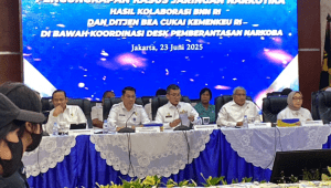 Suasana Konferensi Pers Pengungkapan Kasus Jaringan Narkotika Hasil Kolaborasi BNN RI dan Ditjen Bea Cukai Kemenkeu RI, di Kantor Bea Cukai, Jakarta Timur, Senin 23/6/2025 | Ari Kurniansyah/Forum Keadilan