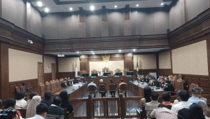 4 terdakwa kasus korupsi pengadaan lahan Rorotan saat mendengarkan pembacaan putusan di Pengadilan Tipikor Jakarta Pusat, Rabu, 25/6/2025 | Syahrul Baihaqi/Forum Keadilan