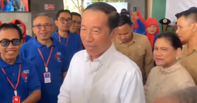 Hadiri Reuni UGM, Jokowi Nostalgia hingga Singgung Ijazahnya