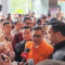 Kuasa Hukum Sekjen PDI Perjuangan Hasto Kristiyanto, Ronny Talapessy (kanan), di Pengadilan Tindak Pidana Korupsi (Tipikor) Jakarta Pusat, Kamis, 3/7/2025 | Syahrul Baihaqi/Forum Keadilan