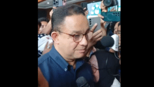 Anies Baswedan menghadiri sidang vonis terhadap eks Mendag Tom Lembong di Pengadilan Tipikor, Jakarta Pusat, Jumat, 18/7/2025 | Syahrul Baihaqi/Forum Keadilan