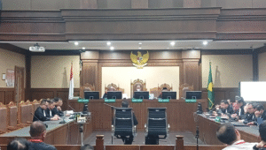 Sekjen PDI Perjuangan Hasto Kristiyanto saat membacakan duplik di Pengadilan Tipikor Jakarta Pusat, Jumat, 18/7/2025 | Syahrul Baihaqi/Forum Keadilan