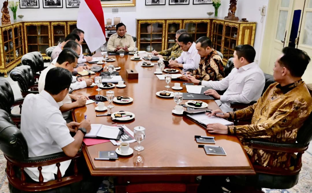 Rapat Dadakan Malam-Malam, Prabowo Bersama Kapolri hingga Jaksa Agung Bahas Ini