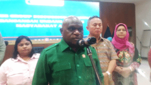 Menteri Hak Asasi Manusia (HAM) Natalius Pigai di Gedung Kementerian HAM, Jakarta, Kamis, 17/7/2025 | Muhammad Reza/Forum Keadilan