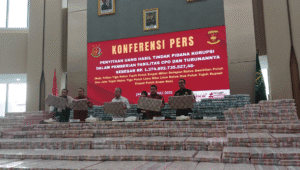 Kejaksaan Agung menyita uang Rp1,3 triliun dari Musim Mas dan Permata Hijau Group di kasus ekspor crude palm oil (CPO) di Gedung Bundar Kejagung, Rabu, 2/7/2025 | Syahrul Baihaqi/Forum Keadilan