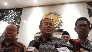 Waket DPR RI Cucun Ahmad Syamsurijal (tengah), di Gedung DPR RI Nusantara III, Senayan, Jakarta, 21/7/2025 | Novia Suhari/Forum Keadilan