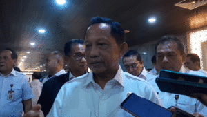 Menteri Dalam Negeri (Mendagri) Tito Karnavian di Kompleks Parlemen, Senayan, Jakarta, Rabu, 16/7/2025 | Novia Suhari/Forum Keadilan