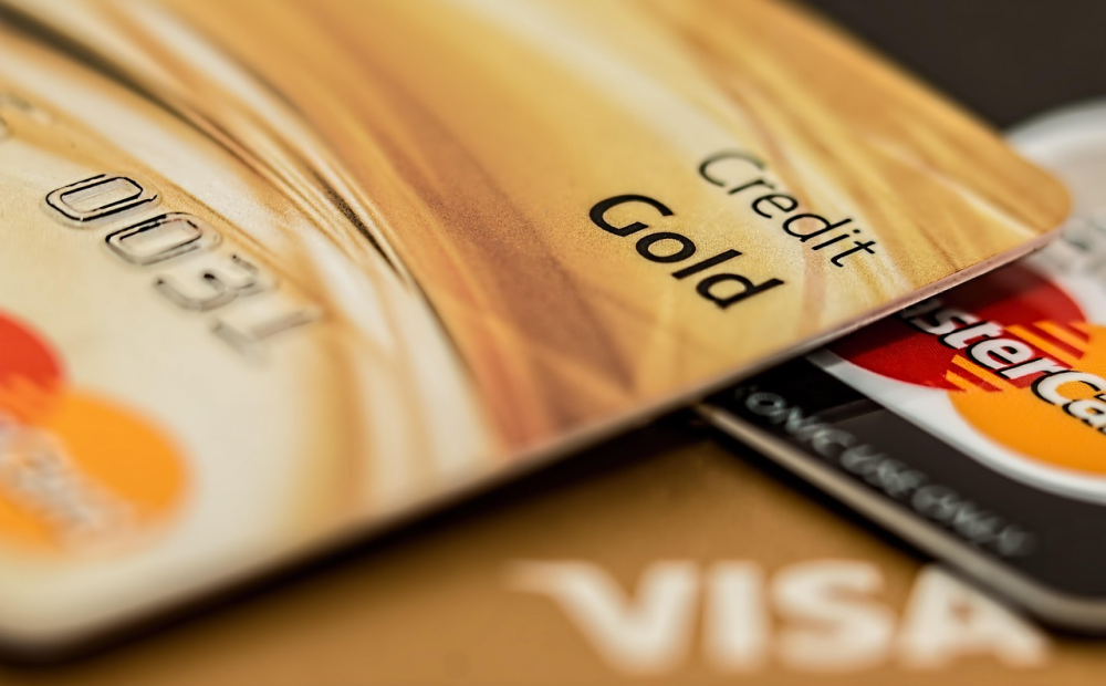 Kartu Kredit vs. Debit, Ketahui Perbedaannya