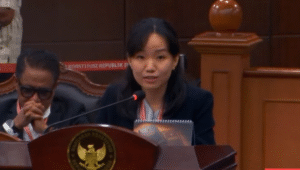 Ahli Hak Cipta dari Universitas Gadjah Mada (UGM) Laurensia Andrini di Gedung Mahkamah Konstitusi (MK), Senin, 22/7/2025 | YouTube Mahkamah Konstitusi
