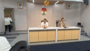 Direktur Penyidikan KPK Asep Guntur Rahayu (kiri) di Gedung KPK, Jakarta, Rabu, 9/7/2025 | Muhammad Reza/Forum Keadilan