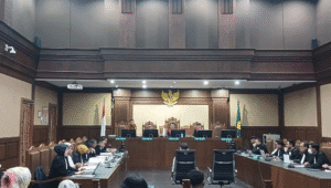 Eks Mendag Thomas Trikasih Lembong alias Tom Lembong dalam sidang pembacaan replik di Pengadilan Tipikor, Jakarta Pusat, Jumat, 11/7/2025 | Syahrul Baihaqi/Forum Keadilan