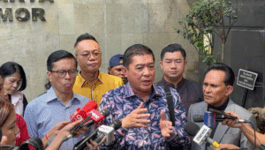 Ketua Umum Silodaritas Merah Putih (Solmet) Silfester Matutina saat memberikan keterangan kepada media di Polda Metro Jaya, Kamis, 24/7/2025 | Ari Kurniansyah/Forum Keadilan