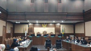 Eks Mendag Thomas Trikasih Lembong alias Tom Lembong dalam sidang pembacaan replik di Pengadilan Tipikor, Jakarta Pusat, Jumat, 11/7/2025 | Syahrul Baihaqi/Forum Keadilan