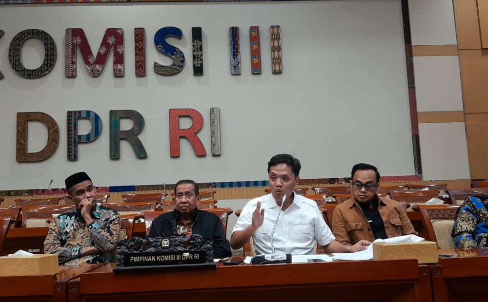 Komisi III Geram Ditagih Perkembangan RUU KUHAP, Habiburokhman: Kalau Mau Ikut Silakan Menginap di DPR