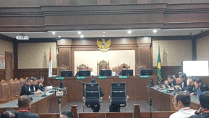 Sekjen PDI Perjuangan Hasto Kristiyanto saat membacakan duplik di Pengadilan Tipikor Jakarta Pusat, Jumat, 18/7/2025 | Syahrul Baihaqi/Forum Keadilan