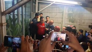 Sekjen PDI Perjuangan Hasto Kristiyanto usai bebas dari Rutan KPK, Jumat, 1/8/2025 malam | Ist