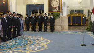 Presiden RI Prabowo Subianto memberikan gelar tanda jasa dan kehormatan untuk 141 orang dalam rangka HUT Kemerdekaan ke-80 RI, i Istana Negara, Jakarta, pada Senin, 25/8/2025. | Dok YouTube Sekretariat Presiden