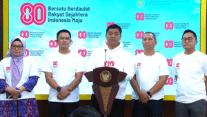Wakil Menteri Sekretaris Negara (Wamensesneg) Juri Ardiantoro (tengah) di Kompleks Istana Kepresidenan, Jumat, 1/8/2025 | YouTube Sekretariat Presiden