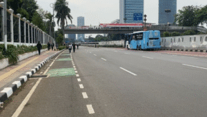 Suasana depan Gedung DPR saat demo buruh, Kamis, 28/8/2025 | Ari Kurniansyah/Forum Keadilan
