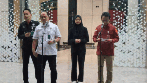 Kapuspenkum Kejagung Anang Supriatna (kiri) dan Dirdik Jampidsus Kejagung Nurcahyo Jungkung Madyo (Kanan) dalam konferensi pers di Kejagung, Rabu, 13/8/2025, malam | Ist