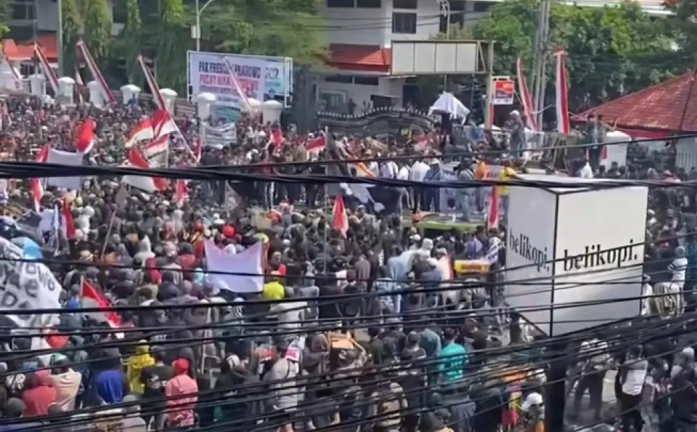 Banyak Korban dari Anggota Kepolisian Saat Demo di Pati, Kapolri: Usut Pelaku Pembakar