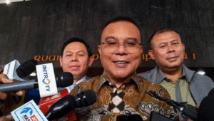 Wakil Ketua DPR RI Fraksi Partai Gerindra Sufmi Dasco (tengah), di Kompleks Parlemen, Senayan, Jakarta, Kamis, 14/8/2024 | Novia Suhari/Forum Keadilan