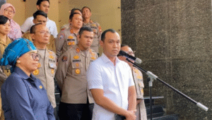 Wadirreskrimum Polda Metro Jaya, AKBP Putu Kholis Aryana saat memberikan keterangan kepada media di Polda Metro jaya, selasa 27/8/2025. | Ari Kurniansyah/ Forum Keadilan