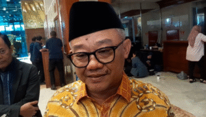 Menteri Pendidikan Dasar dan Menengah, Abdul Mu'ti, menjelaskan tindak lanjut dari rencana pembelajaran Coding dan AI untuk siswa sekolah dasar (SD), di Komplek Parlemen, Senayan, Jakarta, Selasa, 26/8/2025. | Novia suhari/ Forum Keadilan