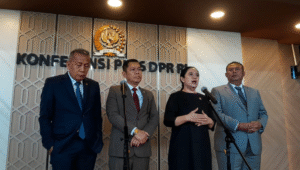 Jajaran Pimpinan DPR RI saat memberikan keterangan pers mengenai anggaran tunjangan anggota DPR RI yang menuai banyak kritik rakyat Indonesia, di Kompleks Parlemen, Senayan, Jakarta, Kamis, 21/8/2025 | Novia Suhari/Forum Keadilan