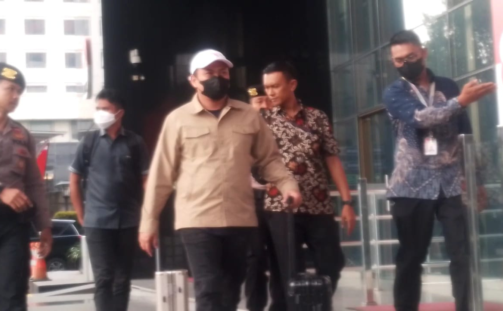 Bupati Kolaka Timur Abdul Azis Tiba di KPK, Bantah Terkait OTT
