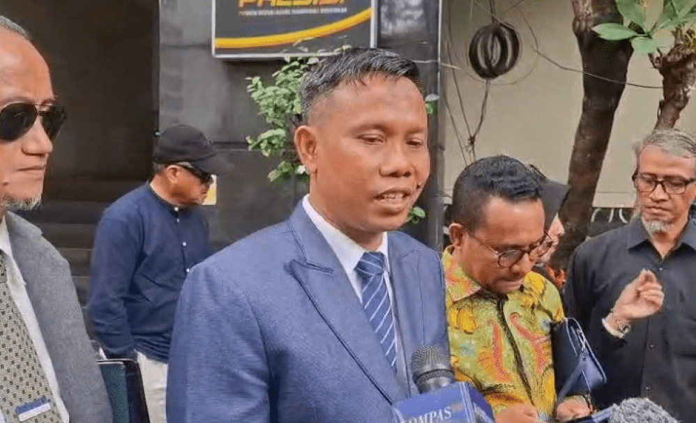 Kuasa Hukum Roy Suryo Cs Sebut Jokowi’s White Paper Temukan Banyak Kejanggalan di Ijazah Jokowi