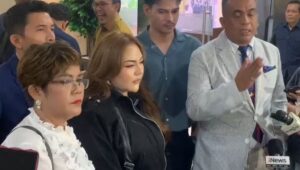 Selebgram Lisa Mariana di Bareskrim, Mabes Polri, Jakarta Selatan, Kamis 11/9/2025 | Ari Kurniansyah/Forum Keadilan