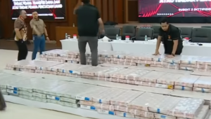 Tumpukan uang Rp204 dalam kasus pembobolan rekening dormant dari Bank Negara Indonesia (BNI) | Ist