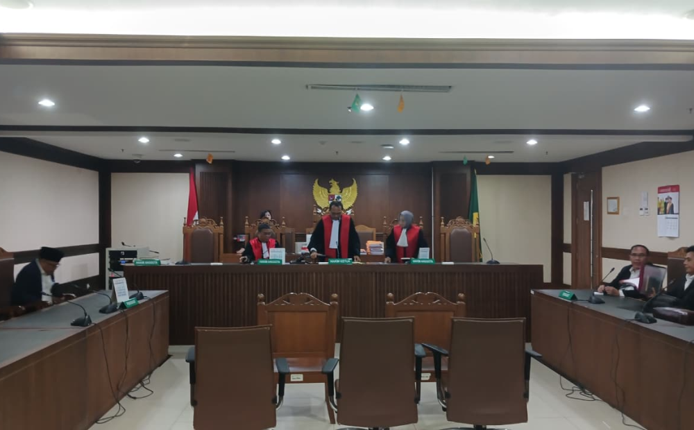 KTP Gibran Belum Siap, Sidang Gugatan Perdata Ijazah kembali Ditunda