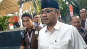 Eks Menag Yaqut Cholil Qoumas, tiba di Gedung Merah Putih KPK, Jakarta, Senin, 1/9/2025 | Novia Suhari/Forum Keadilan