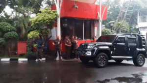 Mobil BAIC milik mantan Wakil Menteri Ketenagakerjaan (Wamenaker) Immanuel Ebenezer alias Noel yang disita KPK, Selasa, 9/9/2025 | Muhammad Reza/Forum Keadilan