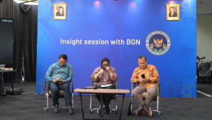 Wakil Kepala BGN Nanik S Deyan saat konferensi pers di Kantornya, Jakarta, Jumat, 26/9/2025 | YouTube Badan Gizi Nasional Republik Indonesia