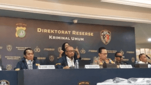 Konferensi pers pengungkapan peran 15 tersangka kasus penculikan dan pembunuhan Kacab Bank BUMN di Gedung Ditreskrimum Polda Metro Jaya, Selasa 16/9/2025 | Ari Kurniansyah/Forum Keadilan