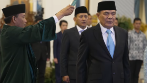 Pelantikan Djamari Chaniago jadi Menteri Koordinator Politik dan Keamanan (Menko Polkam) di Istana Negara, Jakarta, Rabu, 17/9/2025 sore. | YouTube Sekretariat Presiden