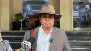 Pengacara keluarga korban dugaan penculikan Kepala Cabang (Kacab) Bank BUMN Mohamad Ilham Pradipta (37), Boyamin Saiman, di Polda Metro Jaya, Rabu, 17/9/2025 | Ari Kurniansyah/Forum Keadilan